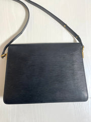 Vintage Louis Vuitton rare black epi mod shoulder bag with green bullseye. Unique epi purse. 0410282