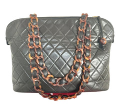 Vintage CHANEL black lambskin large tote bag with brown plastic chains and CC mark charm to the LAMPO zipper. 050206ac3