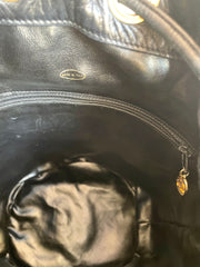 Vintage CHANEL black lambskin bucket hobo drum shoulder bag with golden chain strap, CC mark, and drawstring. 041205bs3