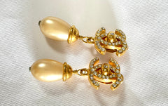 Vintage CHANEL teardrop turn-lock crystal CC and dangle pearl earrings. Very classic and popular jewelry. Coco mark. 050327rc2