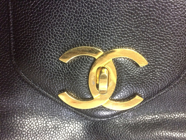 Reserved for Leonis. Vintage CHANEL black caviar leather