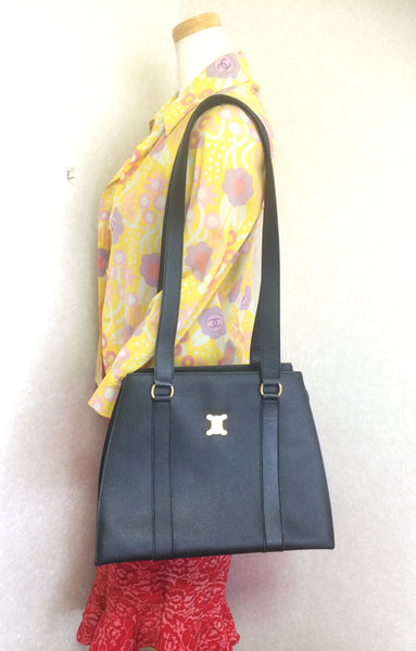 Vintage CELINE black trapezoidal tote with red lining and gold tone Ce –  eNdApPi ***where you can find your favorite designer vintages..authentic,  affordable, and lovable.