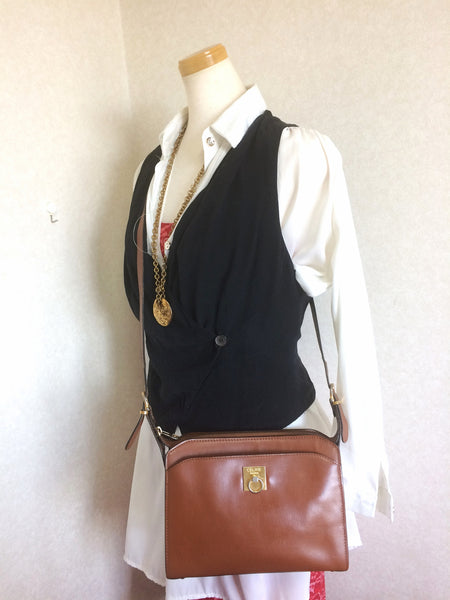 Vintage CELINE genuine brown leather shoulder bag with golden logo mot –  eNdApPi ***where you can find your favorite designer vintages..authentic,  affordable, and lovable.
