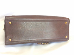 Vintage CHANEL dark brown caviarskin chain shoulder tote bag with golden CC closure. Classic and daily use bag