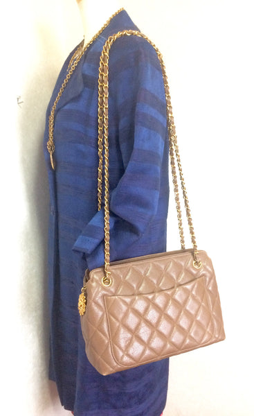 70s, 80s vintage CHANEL cocoa brown calfskin handbag with gold tone CC –  eNdApPi ***where you can find your favorite designer vintages..authentic,  affordable, and lovable.