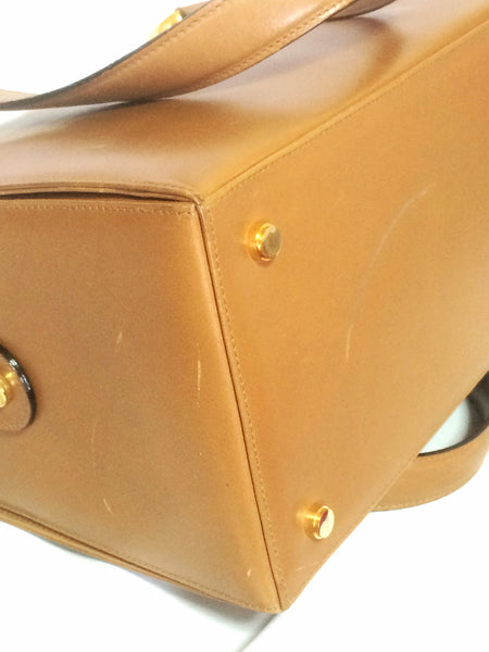 Salvatore Ferragamo Cream Leather Gancini Shoulder Bag - Yoogi's