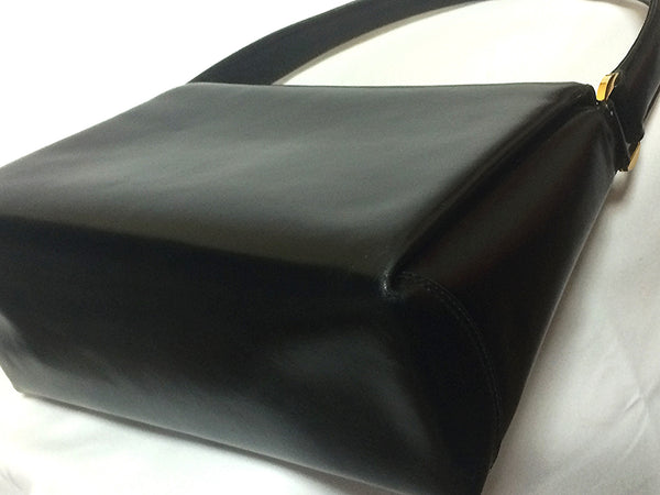 Vintage Gucci black leather classic design handbag purse with G