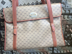Vintage Gucci beige micro GG monogram print shoulder bag with brown leather trimmings. Classic purse.