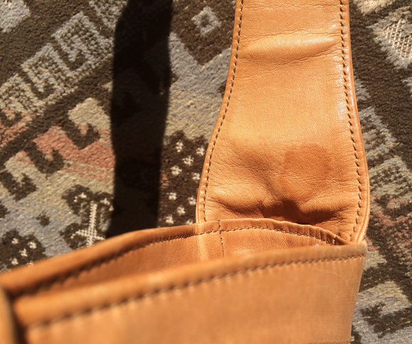 GUCCI Bag. Gucci Vintage Khaki and Brown Sling Shoulder / 