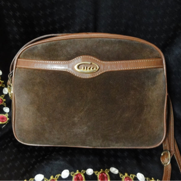 Vintage Gucci brown suede oval shape shoulder purse with riri