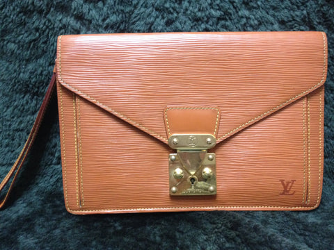 80's Vintage Louis Vuitton cream yellow epi envelope style clutch with –  eNdApPi ***where you can find your favorite designer  vintages..authentic, affordable, and lovable.