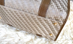Vintage Gucci beige brown GG monogram jacquard and leather combo speedy design handbag with golden logo charm. Unisex use.
