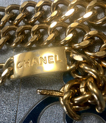1980s-1990s. Vintage CHANEL golden thick chain belt with a golden CC charm and logo plate. 83cm at max