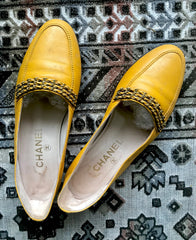 Vintage CHANEL yellow calfskin leather flat pump shoes with triple skinny chain belts. EU 36, US6-6.5