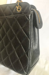 Vintage CHANEL black caviar matelasse chain shoulder bag with golden sun flower CC mark charm. Classic daily use bag.050315r5