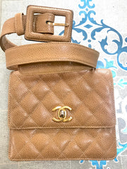 Vintage CHANEL beige brown caviarskin waist purse, hip bag, fanny pack with golden CC mark. Classic 2.55 design. R0410112