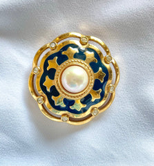 Vintage Burberry faux pearl, crystal stones, and gold and navy tone detailed design brooch. Rare Burberry masterpiece. 0503101