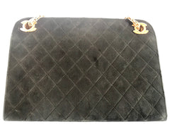 70's, 80's Vintage CHANEL genuine black suede leather kiss lock closure shoulder bag with gold tone CC marks and skinny chains. Rare purse.