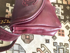 Vintage CHANEL wine fanny pack, leather belt bag with detachable chain belt and CC stitch mark on flap. Fits 29.5" -32.6" 070502re2