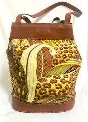 Vintage Salvatore Ferragamo leopard in safari jungle print brown leather hobo shoulder bag with golden gancini motif. Must have.
