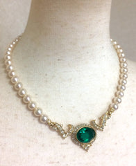 MINT. Vintage Nina Ricci faux pearl statement necklace with large green Swarovski crystal stone top and clear stones. Gorgeous jewelry