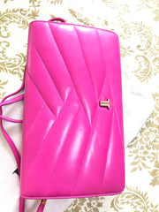 Vintage LANVIN pink lambskin clutch shoulder bag in chevron stitch design with iconic golden logo motif. Rare and adorable piece.