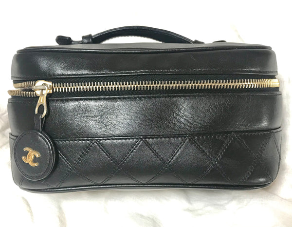 Vintage CHANEL black calfskin cosmetic and toiletry vanity bag with go –  eNdApPi ***where you can find your favorite designer  vintages..authentic, affordable, and lovable.