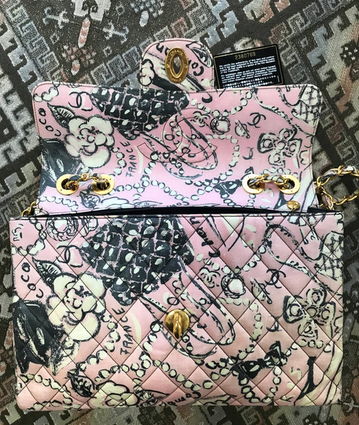 Vintage CHANEL pink coated canvas 2.55 jumbo chain shoulder bag with h –  eNdApPi ***where you can find your favorite designer  vintages..authentic, affordable, and lovable.