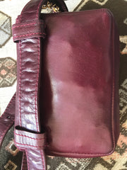 Vintage CHANEL wine fanny pack, leather belt bag with detachable chain belt and CC stitch mark on flap. Fits 29.5" -32.6" 070502re2