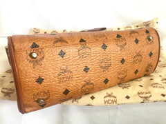 Vintage MCM classic brown monogram Kelly bag with golden logo plate. Perfect daily use bag. By Michael Cromber, Germany