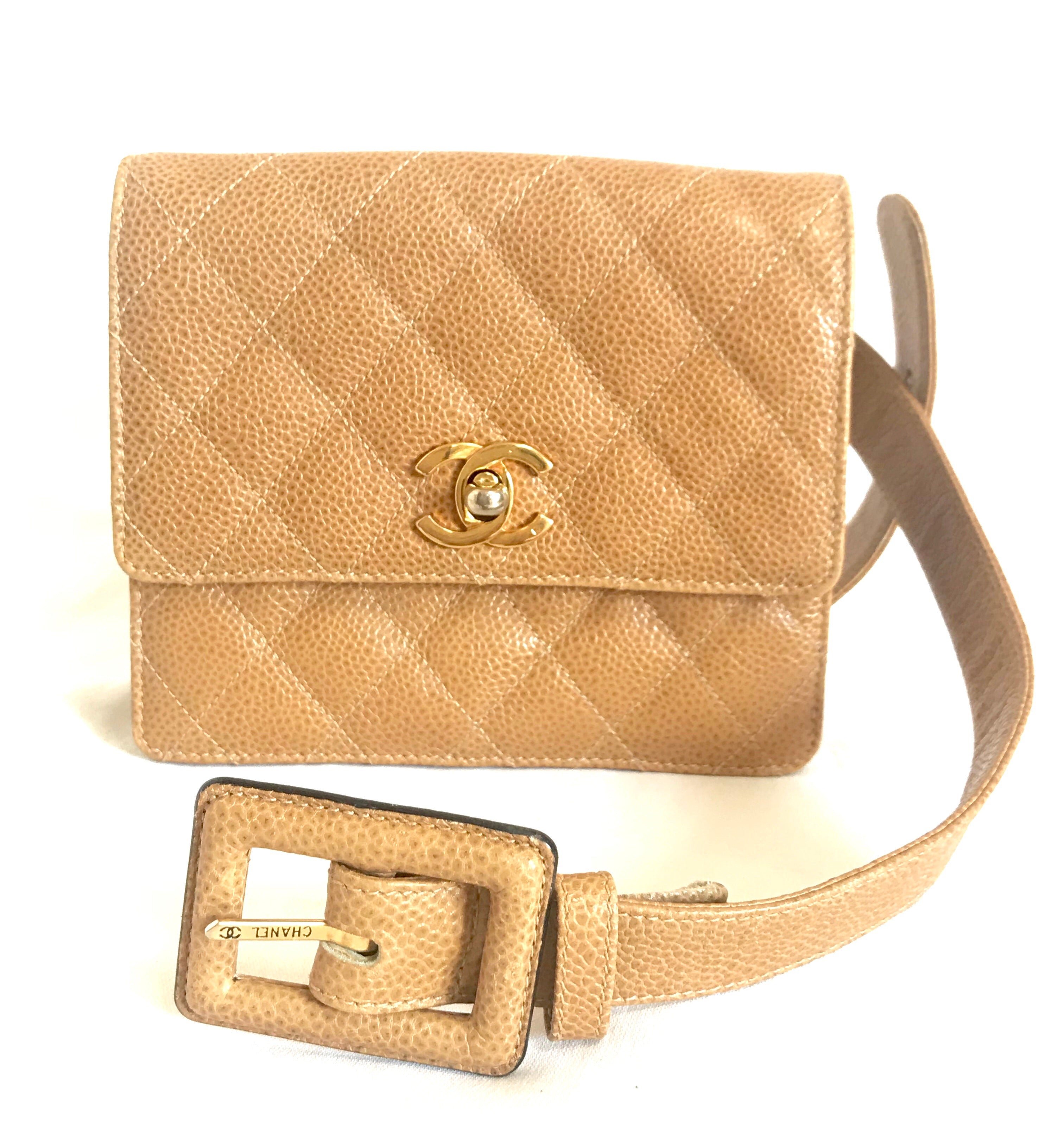 Vintage CHANEL beige brown caviarskin waist purse, hip bag, fanny pack with golden CC mark. Classic 2.55 design. R0410112