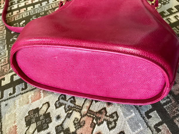 V Logo Patent Leather Shoulder Bag in Pink - Valentino Garavani