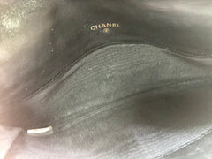 1980s. Vintage CHANEL black goatskin bill, card, checkbook long wallet pouch purse with mini CC motif. Classic unisex style.