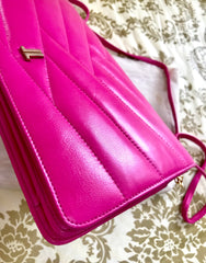 Vintage LANVIN pink lambskin clutch shoulder bag in chevron stitch design with iconic golden logo motif. Rare and adorable piece.