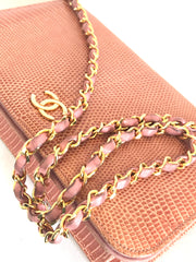 Vintage CHANEL milky pink genuine lizard leather 2.55 shoulder bag with golden CC mark and and chain strap. Rare masterpiece.