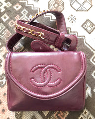 Vintage CHANEL wine fanny pack, leather belt bag with detachable chain belt and CC stitch mark on flap. Fits 29.5" -32.6" 070502re2