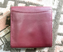 Vintage Cartier genuine wine leather square coin case with gold tone frames. must de Cartier. Unisex use. 060905r5