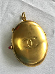 90’s Vintage Chanel Locket pendant top with CC engraved mark.