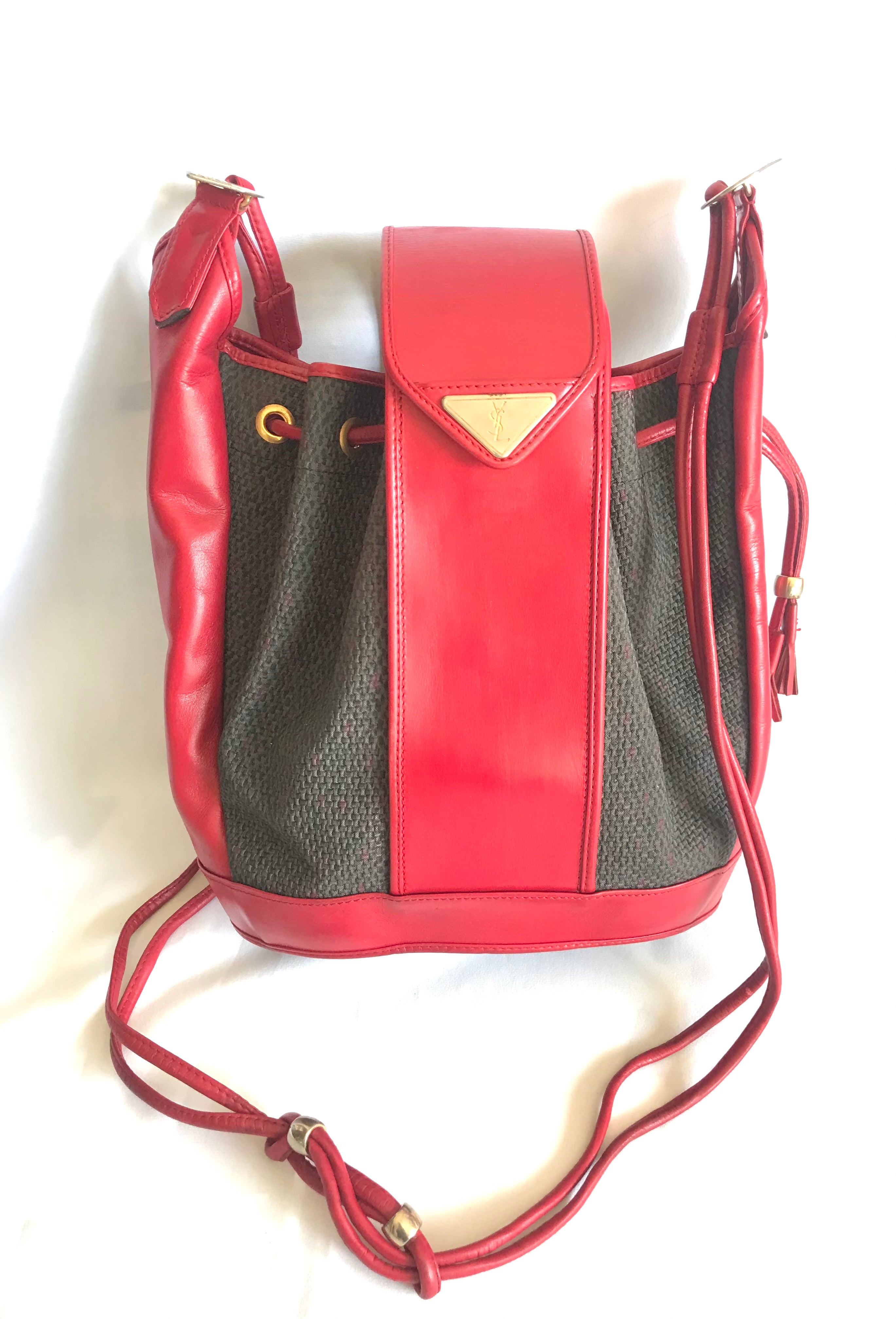 Vintage Yves Saint Laurent red and grey hobo bucket shoulder bag with leather trimmings and golden logo plate. YSL classic purse. 050323re6