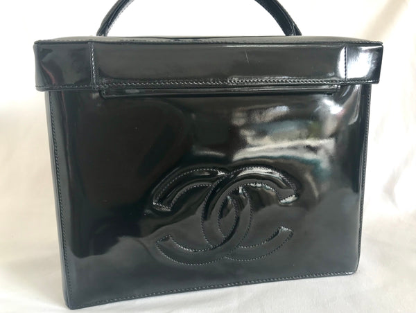 CHANEL Black Patent Leather Vintage Box Shoulder Bag - The Purse