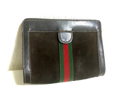 Vintage Gucci brown suede clutch purse with red and green webbing tape and Velcro closure. Webbing, Gucci Parfums collection. 050818f1