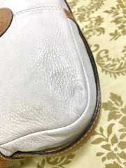 Vintage Fendi white and brown leather shoulder bag. Rare purse back in the era. 060905r2