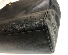 Vintage CHANEL black caviarskin chain large tote bag, shoulder purse with CC stitch marks. Classic and daily use bag