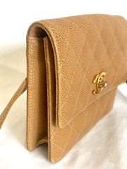 Vintage CHANEL beige brown caviarskin waist purse, hip bag, fanny pack with golden CC mark. Classic 2.55 design. R0410112