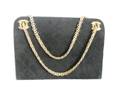 70's, 80's Vintage CHANEL genuine black suede leather kiss lock closure shoulder bag with gold tone CC marks and skinny chains. Rare purse.