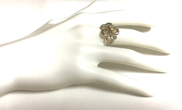 Vintage Hermes 925 silver and 18k gold combination flower design ring. With  original case. Size US5-6, UK K-L, JP 10-11