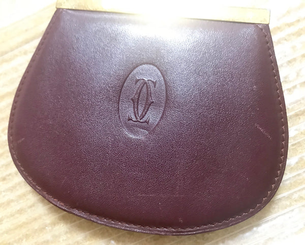 Vintage style kiss lock purse in genuine leather. Coin purse in