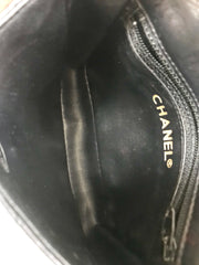 Vintage CHANEL black leather waist purse, fanny pack with golden chain belt and CC closure hock. 60-67cm, 23.5"-26.3" Goatskin.