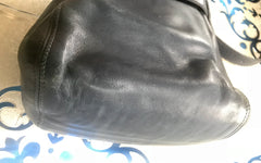 Vintage COACH navy genuine leather hobo bucket shoulder bag, classic purse. Made in Costa Rica