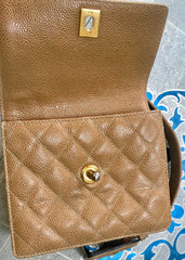 Vintage CHANEL beige brown caviarskin waist purse, hip bag, fanny pack with golden CC mark. Classic 2.55 design. R0410112